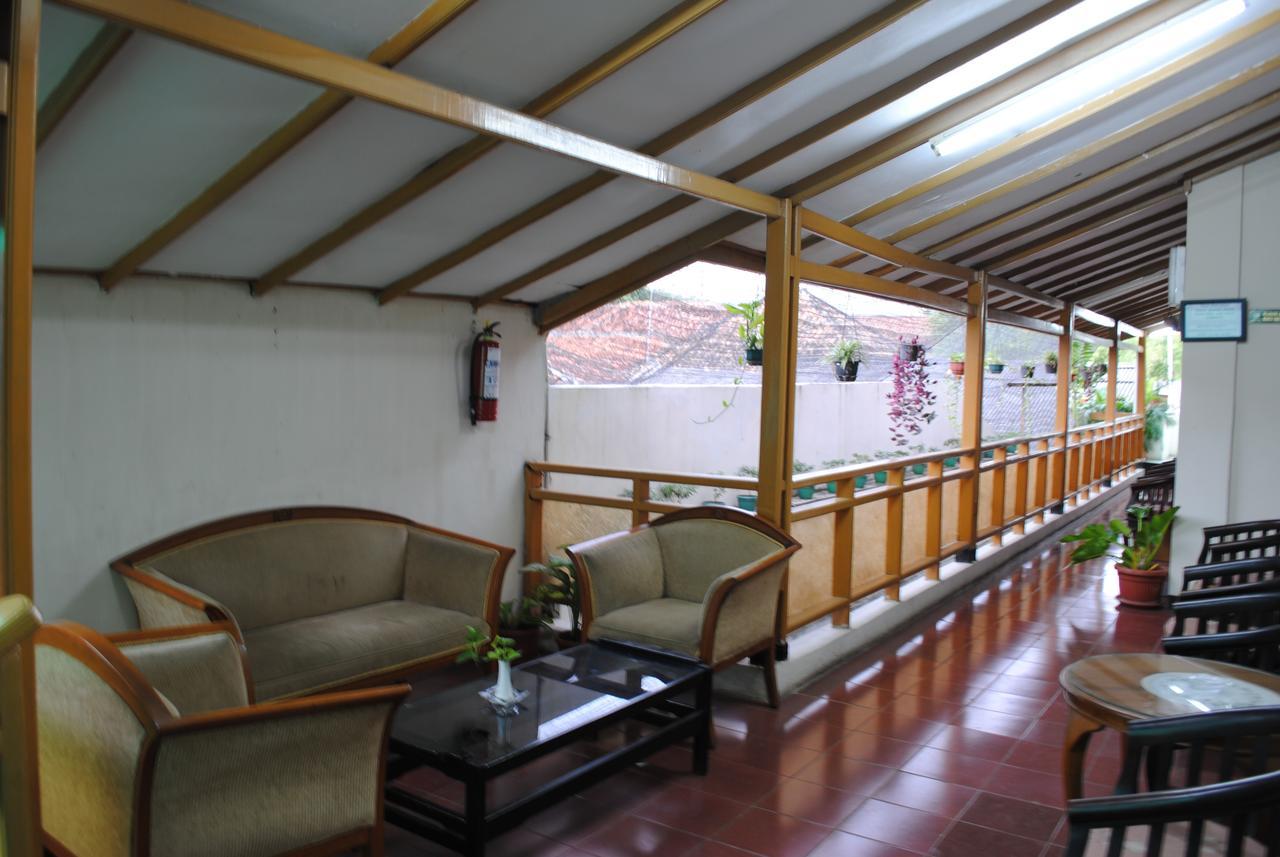 Hotel Wisata Baru Serang Εξωτερικό φωτογραφία