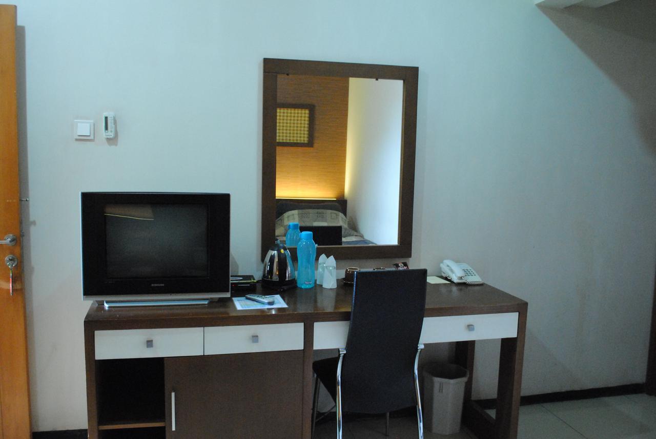 Hotel Wisata Baru Serang Εξωτερικό φωτογραφία